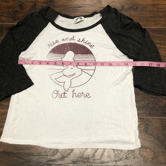 Sadie Robertson Mermaid 3/4 Graphic Tee Size Small - Picture 6 of 7